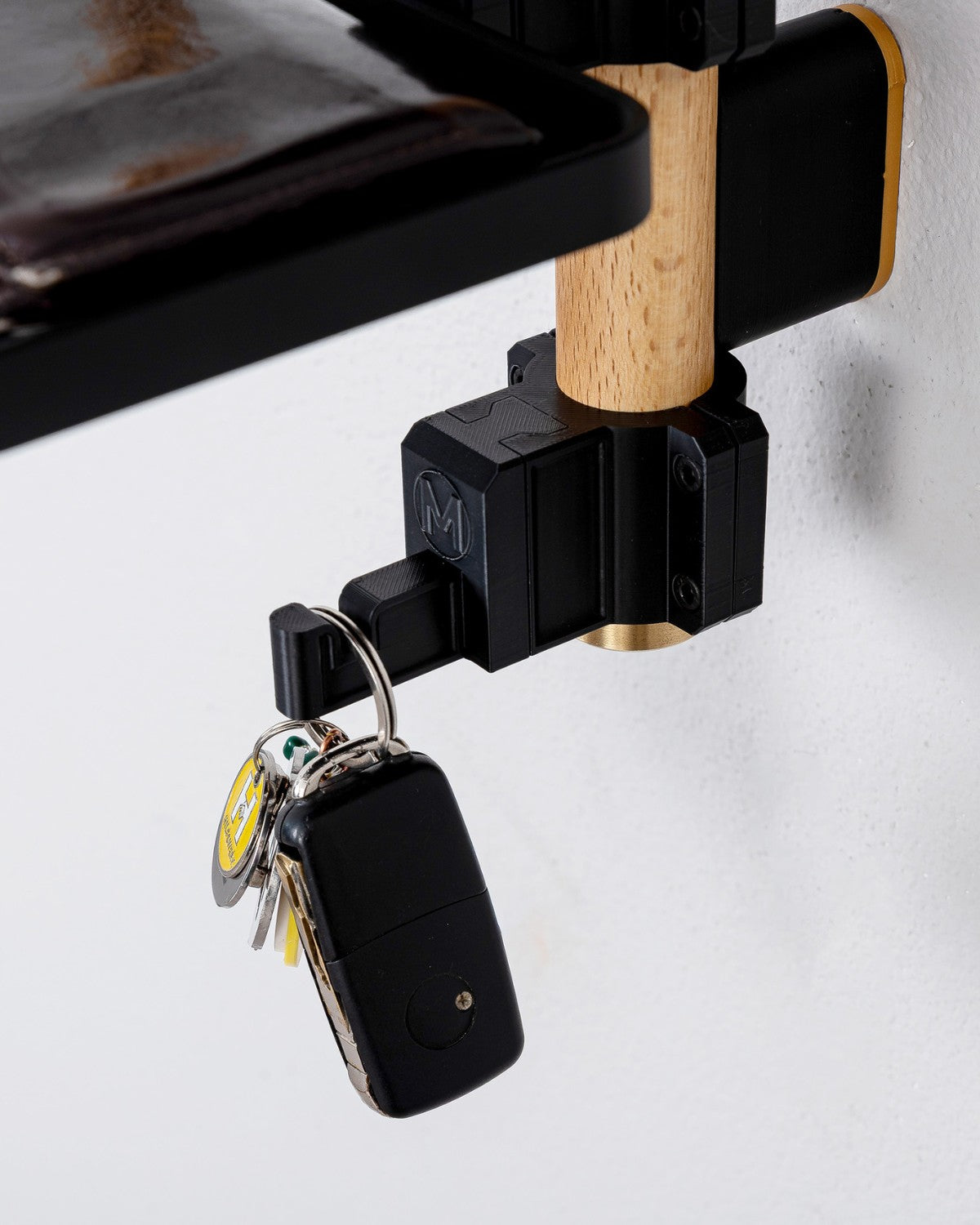 Suport Uz Personal "Organizatorul de Ochelari"