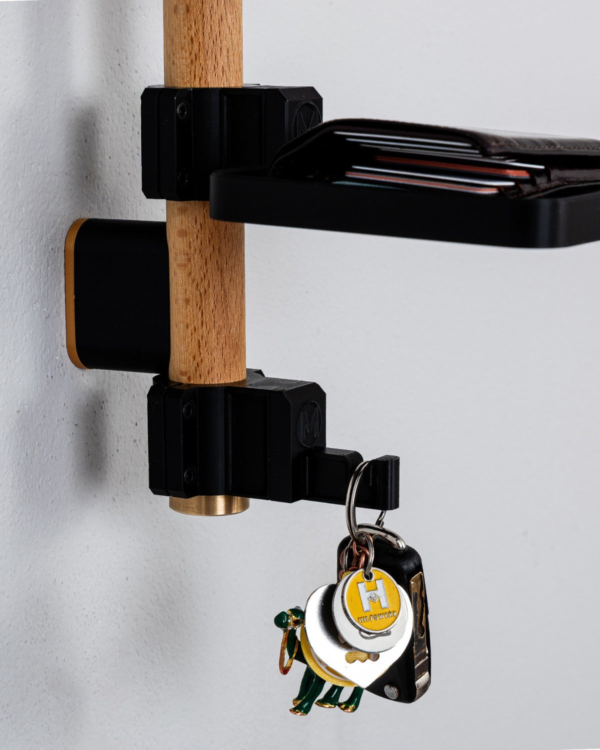 Suport Uz Personal "Organizatorul de Ochelari"