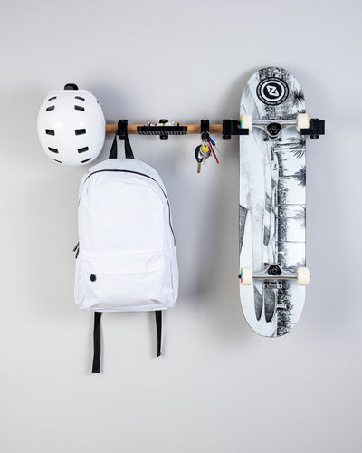 "Explorer on Wheels" Skateboard Stand 